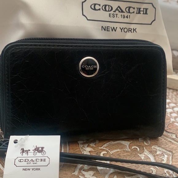 Coach Wristlet Black New With Tags - Picture 3 of 12